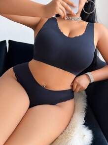 SHEIN 2pcs Plus Size Simple Solid Color Shell Trim Lingerie Set