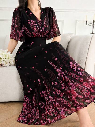 Modelyn 女式花卉印花荷叶边下摆短袖连衣裙，优雅