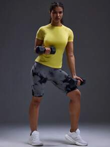 Powerista تي شيرت رياضي للنساء بأكمام راجلان وياقة دائرية، لون أحادي لفصل الصيف