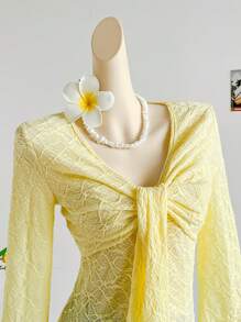 Soleia 度假休闲 V 领喇叭袖浅黄色纹理面料长袖衬衫 - 黃色 - 查看 4