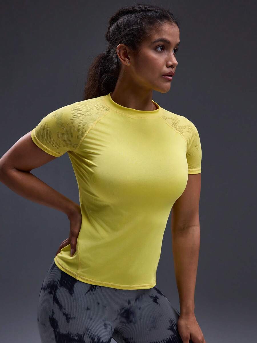 Powerista تي شيرت رياضي للنساء بأكمام راجلان وياقة دائرية، لون أحادي لفصل الصيف