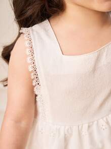 SHEIN Glamorique Kids 女婴优雅刺绣蕾丝边无袖白色连衣裙，适合度假、节日、生日、夏季 - 白色 - 查看 4