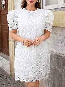 SHEIN Clasi Vestido mini elegante blanco con mangas abullonadas para mujer talla grande, con bordado jacquard y escote calado en forma de lágrima, adecuado para uso diario en primavera y verano. Vestido fluyente y hermoso para mujeres en verano, vestidos de primavera para mujeres, vestido elegante para mujer, ropa de verano para el trabajo - Blanco - Ver 5