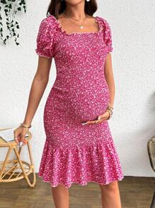 SHEIN Vestido informal de maternidad con cinturón y cintura ceñida, estampado floral diminuto, estilo de vacaciones