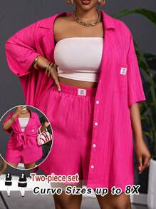 SHEIN CURVE+ 2 件女式加大码休闲紫色短袖衬衫和短裤套装，夏季，Curve Plus，波西米亚风度假海滩装，女士/海滩/海滩度假装/海滩必备品/毕业/茶会/图案 T 恤 - 玫紅色 - 查看 1