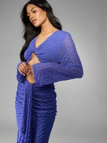MISSGUIDED Textured Ruched Long Sleeve Twist Front Cut Out Maxi Dress Summer Fall Wedding Guest Party Special Occasion Statement Elegance Draped Evening - Blue - View 4