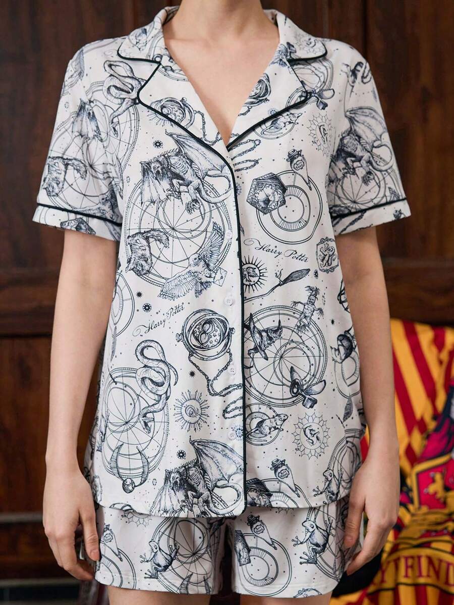 HARRY POTTER X SHEIN 女士舒适全印花撞色滚边上衣和短裤睡衣套装，夏季 - 黑與白 - 查看 1