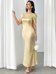 Modelyn 女士纯色圆领露背修身连衣裙，优雅设计 - 黃色 - 查看 2