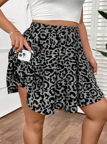 SHEIN Frenchy Plus Size Leopard Print Pocket Shorts - Dark Grey - View 1