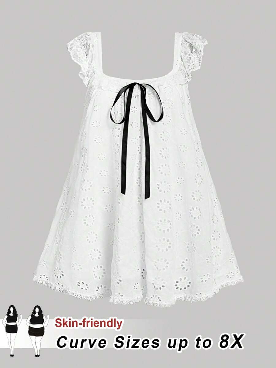 SHEIN CURVE+ 大码褶皱刺绣娃娃形黑色撞色蝴蝶结，带小飞袖，大码女士短裙沙滩装/沙滩裙/沙滩度假装/沙滩必需品/毕业/茶会礼服，太阳裙/图案 T 恤