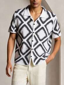 Manfinity RSRT Men's Geometric Pattern Short Sleeve Casual Single-Breasted Knit Sweater Men Crochet Top Vintage Shirt Men - Multicolor - View 4
