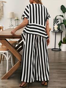 EMERY ROSE Damen Große Größen gestreiftes loses asymmetrisches Saum Rundhals Kurzarm Top und weite Hose 2-teiliges Set, lässige Strandurlaubs Mode für den Sommer - Schwarz und Weiss - Übersicht 2