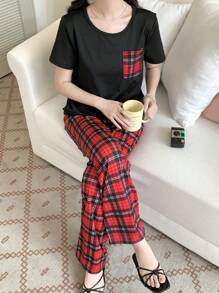 SHEIN 2-częściowy zestaw casualowy dla nastolatki: koszulka z krótkim rękawem i kieszenią z okrągłym dekoltem + spodnie piżamowe z luźnymi prostymi nogawkami w kratę, wygodny strój domowy
