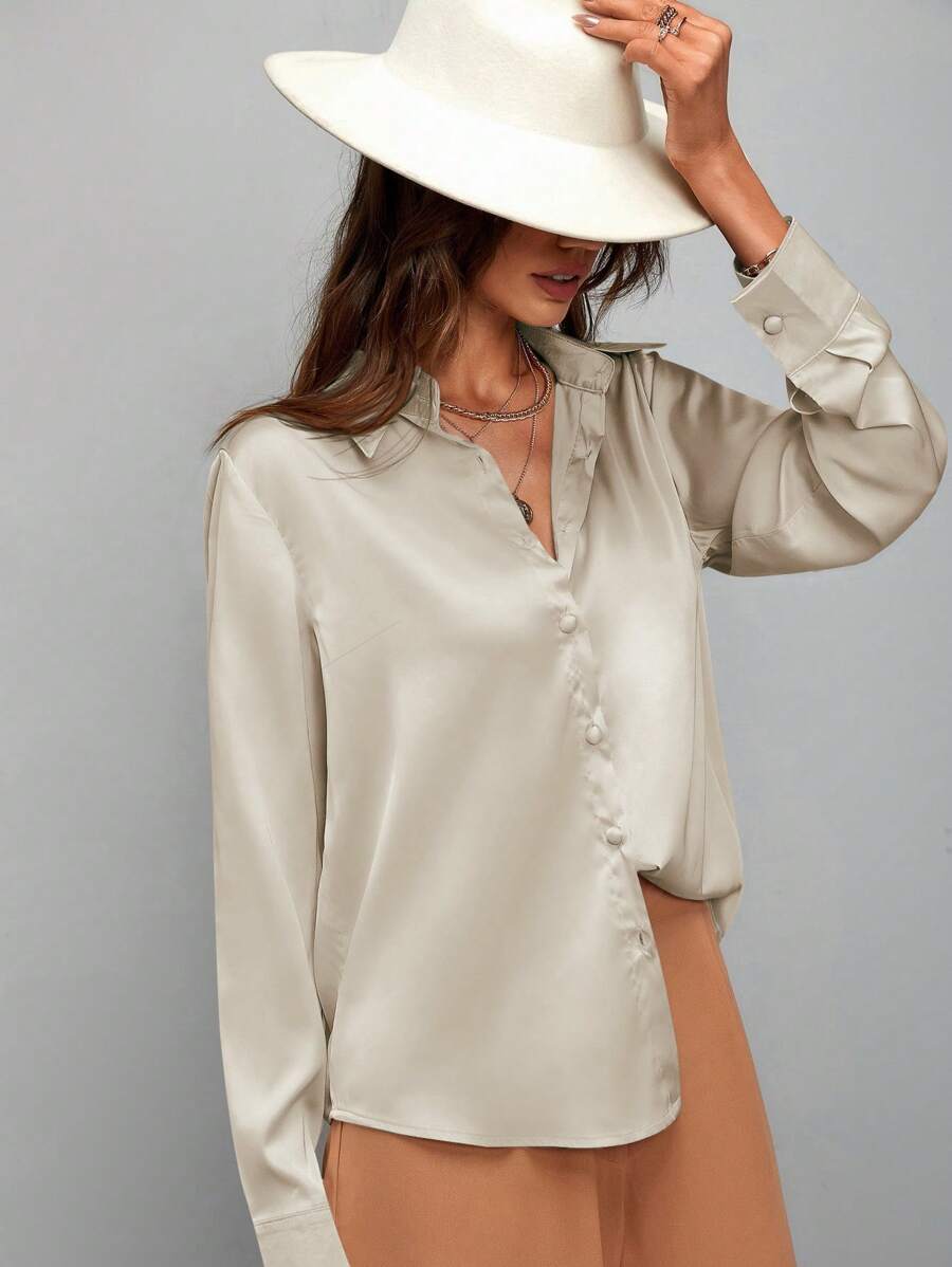 SHEIN Clasi Camisa satinada brillante de piqué con botones, talla grande