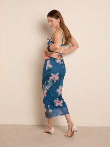 Nöista 带有镂空设计的长款花卉吊带连衣裙 - 为您的夏日夜晚或盛装夜生活增添一抹亮色。 - 彩色 - 查看 2