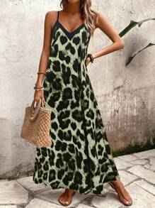 SHEIN Tall Vestido sin mangas de línea A estampado de leopardo para mujer, de uso casual y para viajes - Verde militar - Ver 8