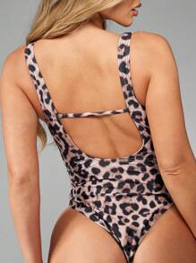 MISSGUIDED Traje de baño de una pieza de corte alto con estampado de leopardo para el verano, la playa y la piscina. Monokini de moda con espalda en forma de cuenco y tirantes anchos para vacaciones y resorts