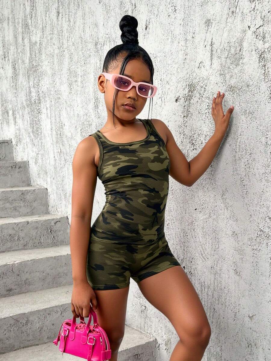 SHEIN Bộ đồ liền thân dệt kim in họa tiết ngụy trang giản dị thời trang đường phố cho bé gái tuổi mới lớn - xanh quân đội - Xem 1