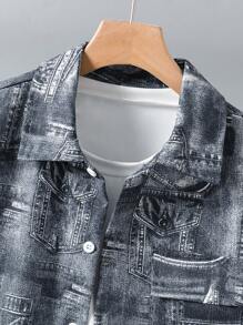 SHEIN Vacaura 2 件男士休闲时尚百搭仿牛仔数码印花衬衫和短裤套装，适合春夏季日常穿着和外出