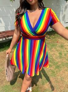SHEIN EZwear 大码彩虹条纹交叉裹身短袖休闲连衣裙 - 彩色 - 查看 4