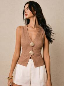 Poéselle 女士金属外壳装饰 V 领时尚背心，纹理面料金属扣装饰卡其色背心优雅波西米亚风夏季上衣 - 卡其色 - 查看 1