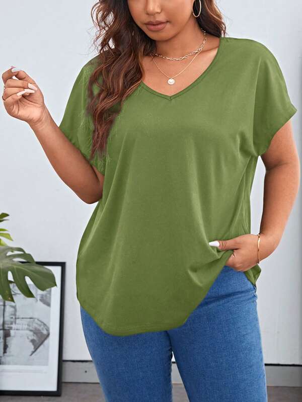 SHEIN Essnce Plus Size Summer Casual Solid Color Batwing Sleeve T-Shirt Plus Size V Neck Tops Plus Size Green Tops V Neck T-Shirts Women Green Top Women Plus Size Casual Tops/Teacher Shirts