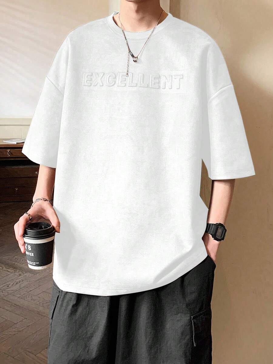 Manfinity Hypemode 男士白色夏季街頭風城市度假麂皮感面料寬鬆落肩極簡字母壓紋T恤,時尚百搭休閒上衣 - 白色 - 查看 1
