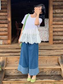 FRIFUL 女士圆领缝线下摆分层刺绣宽松休闲百搭T恤，假日 - 白色 - 查看 2