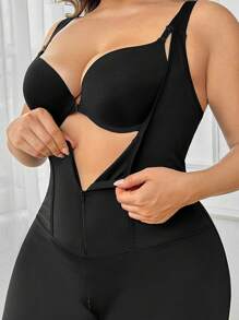 SHEIN Privé Pantaloni scurți de yoga elastici, negri de vară, strânși, în formă de os de pește, salopetă elegantă de mărime mare, îmbrăcăminte modelată subțire - Negru - Vizualizare 3