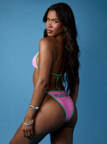 Missguided x Playboy 夏威夷芙蓉印花三角形两件套泳衣，带撞色绑带，夏季海滩度假泳池派对泳衣