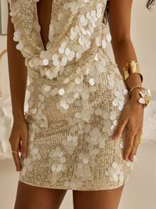 Vowa 时尚、性感、前卫、迷你、网眼、闪亮、卡其色、亮片面料、露肩、镂空、露背系带、褶饰、超短裙、适合夜店、派对、度假、鸡尾酒会礼服 - 卡其色 - 查看 7