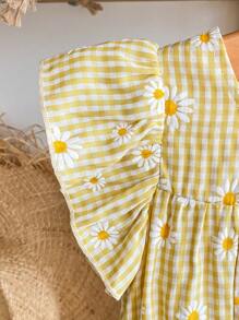 SHEIN Vintaside Kids Bộ áo liền thân cho bé gái kiểu cổ điển, thanh lịch, ngọt ngào, in họa tiết hoa cúc và kẻ caro, phù hợp cho bé từ 6 tháng đến 3 tuổi, mặc hàng ngày, hoạt động ngoài trời, kỳ nghỉ, chụp ảnh. - Màu vàng - Xem 4