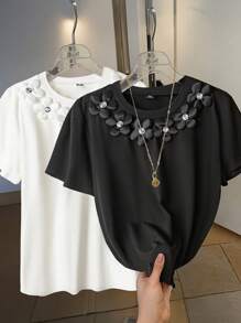 SHEIN Clasi Plus Size Women Rhinestone Flower Decor Solid Color Crew Neck Short Sleeve T-Shirt, Summer Women - Black and White - View 4
