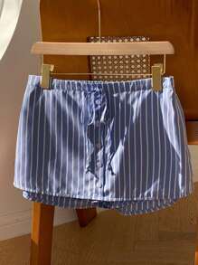 Comfortcana Pantaloncini casual da donna in blu navy, alla moda per l'estate