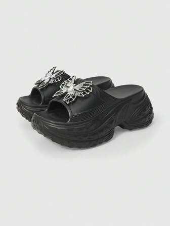 Kawaii Sandalias con plataforma de mariposa, estilo gótico punk rock oscuro y Y2K, para mujer. Zapatos de vestir con tachuelas para fiesta, con punta abierta, suela blanda y diseño deslizante para el verano