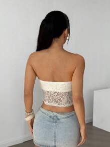 SHEIN EZwear 女款短款透視平口上衣，不對稱下擺流蘇設計，時尚性感波希米亞風短版上衣，適合夜店、度假、夜晚外出，白藍花卉夏季款 - 米色 - 查看 4