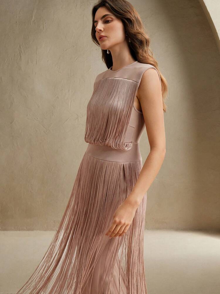 砂漠の女神 フリンジ ボヘミアン シック フィット マキシ ドレス、夏のフェスティバル、エレガントな休暇、カジュアルなビーチスタイルに適しています