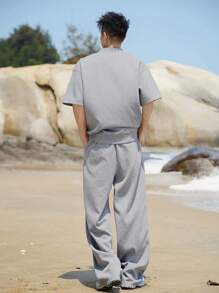 DAZY 2 piezas Conjunto de camiseta de hombre de cuello en V acanalado de color gris sólido, para verano