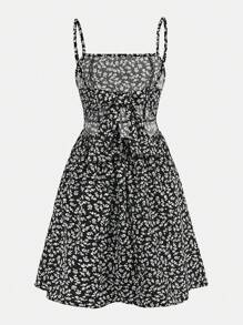 SHEIN Tween Girls' Ditsy Floral Backless Bowknot Hollow Out Strap Summer Vacation Dress - Black - View 2