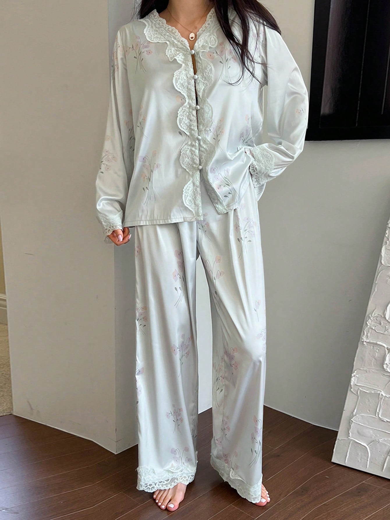 DAZY طقم بيجامة نسائي فضفاض مزين بطباعة الزهور وال...