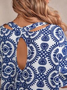 SHEIN VCAY Plus Size Vintage Style Hollow Out All-Over Print Round Neck Short Sleeve Shirt - Multicolor - View 1