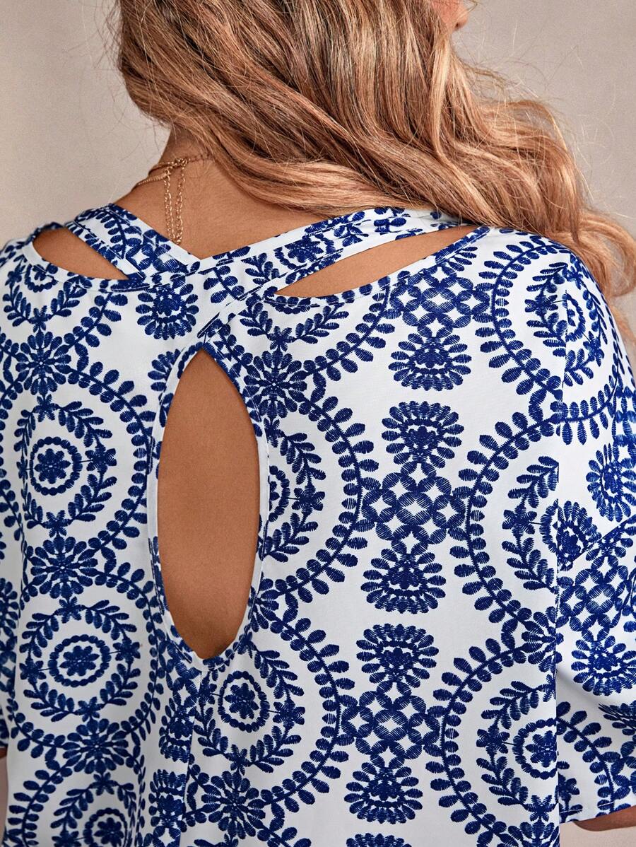 SHEIN VCAY Plus Size Vintage Style Hollow Out All-Over Print Round Neck Short Sleeve Shirt - Multicolor - View 1