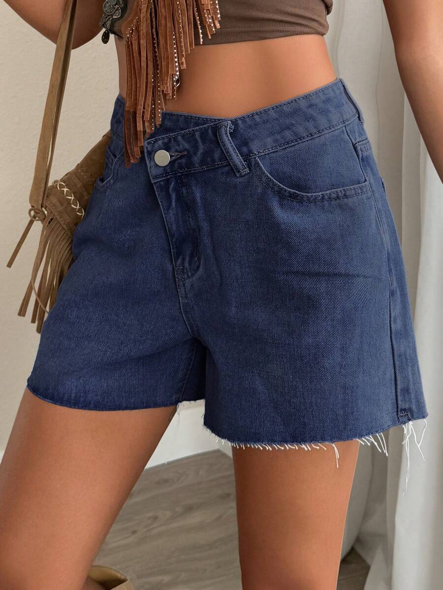 DAZY Women's Slant Edge Waist Fringe Street Fashion Casual Denim Shorts, Summer Low Rise Jeans