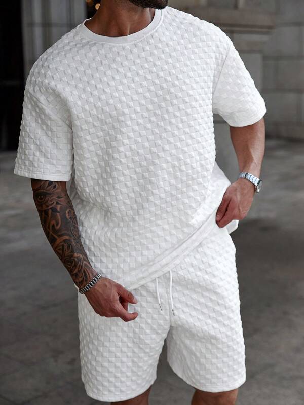 Manfinity Homme 2pcs/Set Plus Size Men's Summer Textured Short Sleeve T-Shirt And Shorts Set