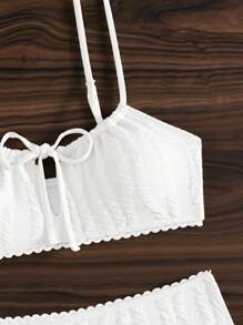 Swim Mod 女士纯白色纹理材质镂空胸蝴蝶结精致蕾丝高腰内裤，时尚优雅，可爱甜美，2 件比基尼套装 - 白色 - 查看 4
