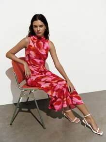 Lumivelle Hooded Sleeveless A-Line Floral Print Dress For Women - Red - View 4