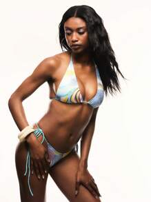 TypaGal Bikini de traje de baño casual de vacaciones con rayas retorcidas de colores contrastantes