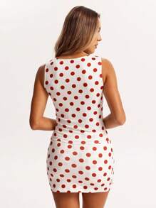 SHEIN BAE 夏季红白波点简约休闲上衣，适合时尚街头、海滩度假、意大利度假、通勤休闲、法国南部度假、海岛度假、蜜月旅行等场合。 - 紅白色 - 查看 2