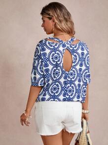 SHEIN VCAY Plus Size Vintage Style Hollow Out All-Over Print Round Neck Short Sleeve Shirt - Multicolor - View 6