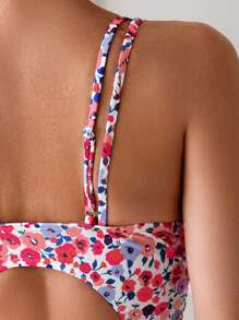 SHEIN Swim 1 pieza Traje de baño de mujer con tirantes de espagueti y estampado floral para vacaciones en la playa, con derechos de autor comprados